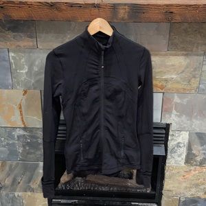 0322 Lululemon Define Jacket size 4 FLAW